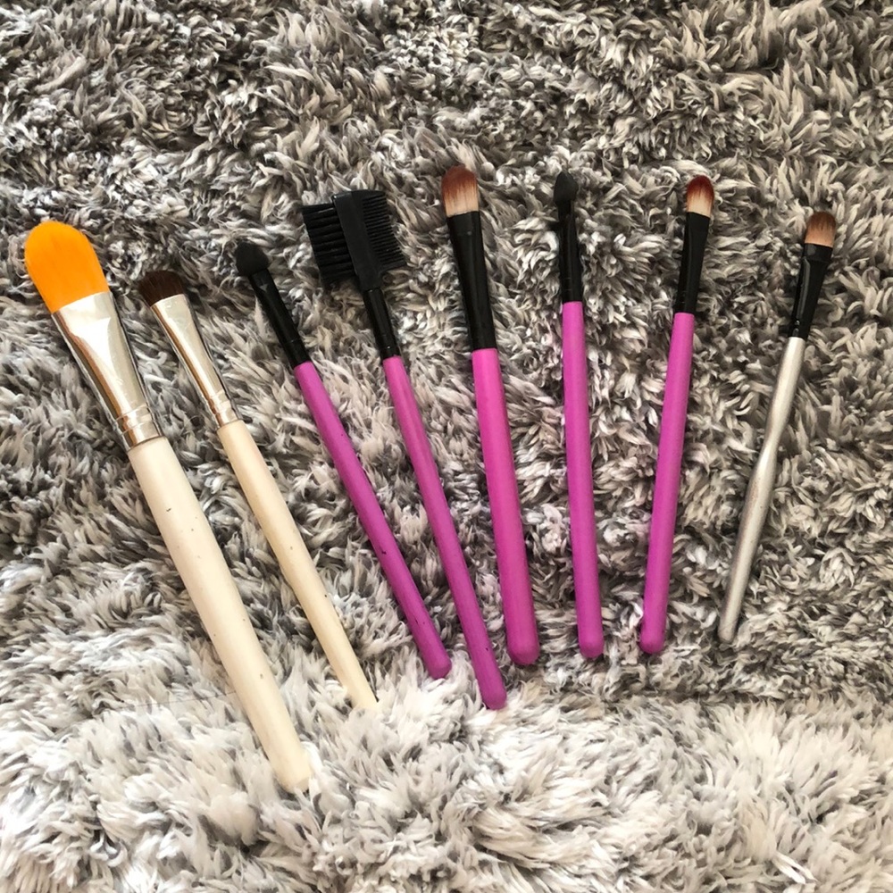 🆕 8 Piece Makeup Brush Set